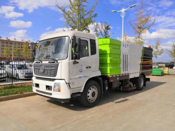 東風(fēng)天錦吸塵車（2方水罐7方塵罐）