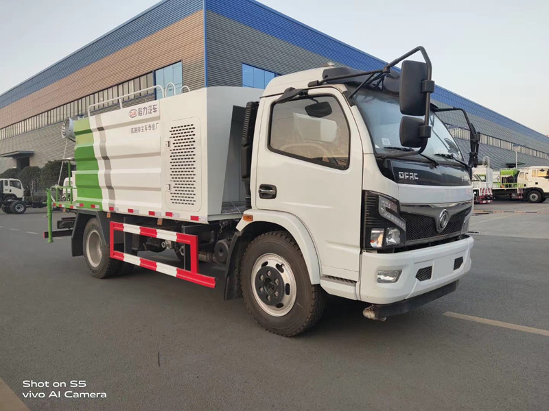 國六東風(fēng)大多利卡多功能抑塵車