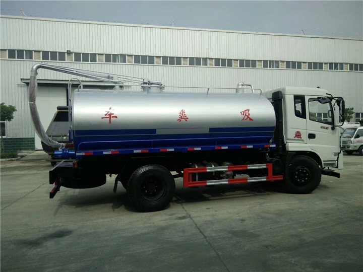 東風御虎12.5方吸糞車