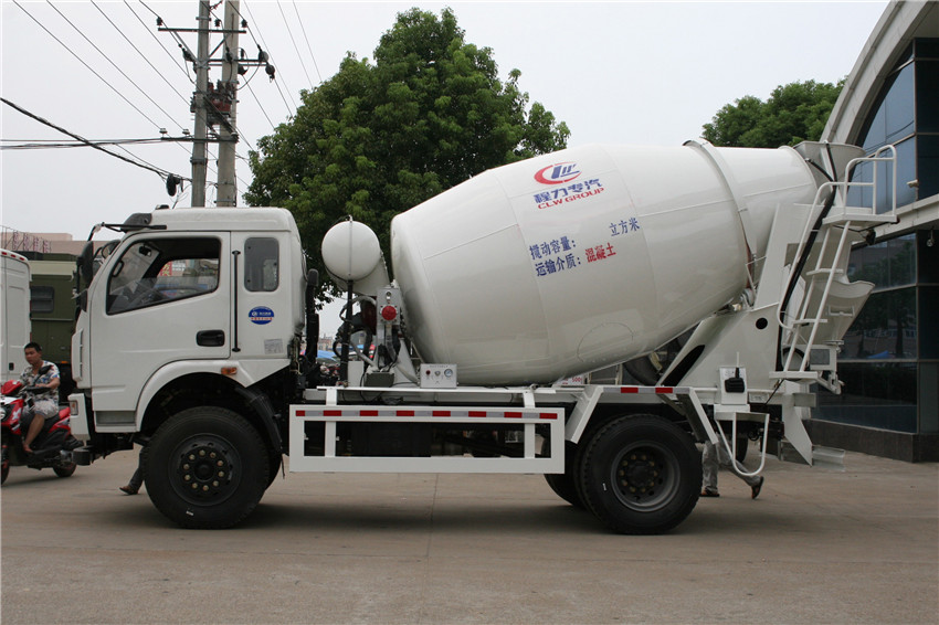 東風(fēng)御虎6立方攪拌車