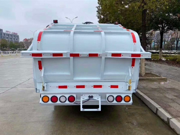 可進地下室江鈴順達國六6方壓縮式垃圾車
