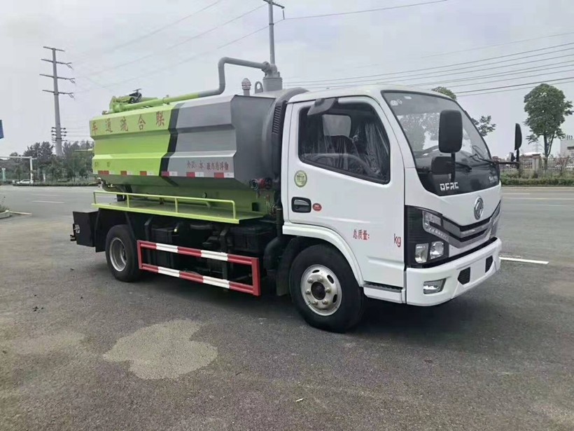 東風國六多利卡D6清洗吸污車