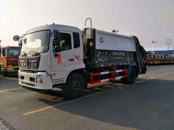 東風(fēng)天錦國六12~14方壓縮式垃圾車(可上京牌)