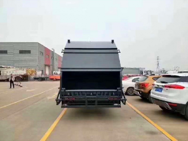 東風多利卡D9國六10~14方壓縮式垃圾車