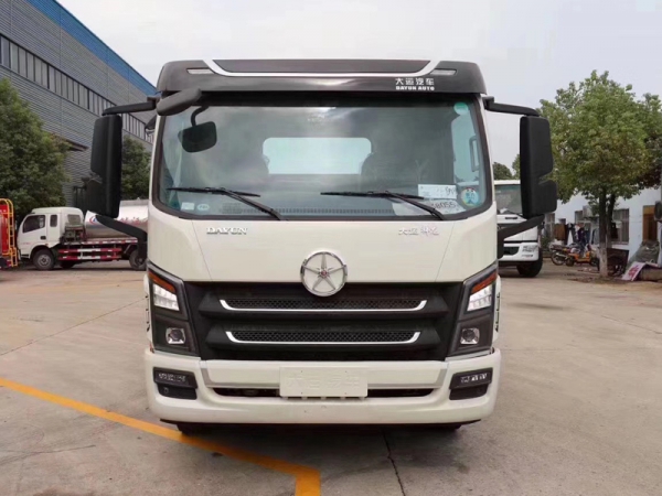 大運(yùn)黃牌一拖二清障車