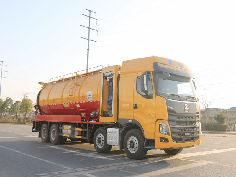 東風柳汽前四后八32方清洗吸污車