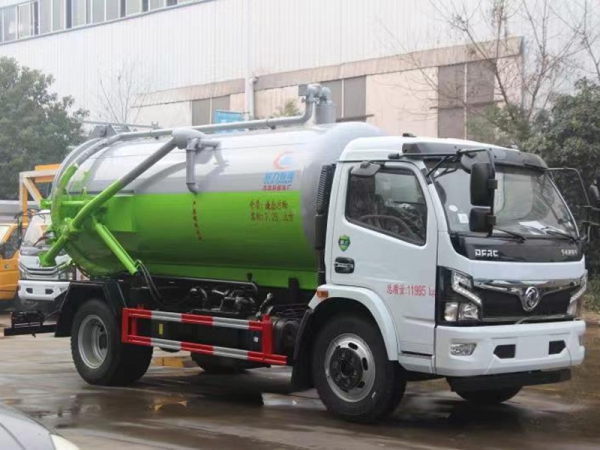 東風(fēng)大多利卡8方吸污車