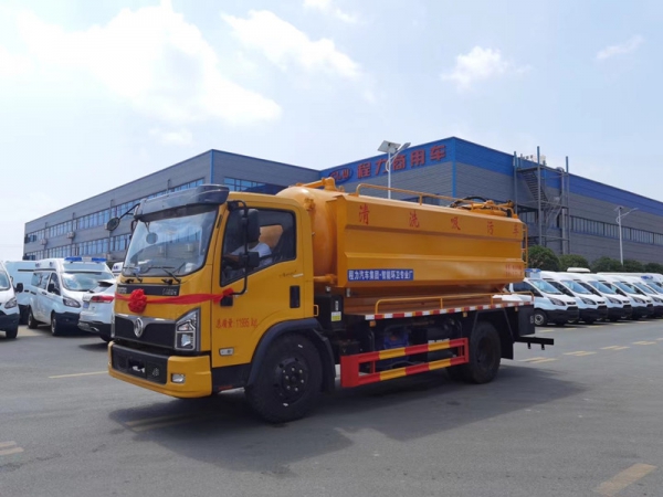 東風福瑞卡12.5方清洗吸污車，聯合疏通車