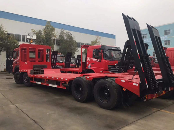 華神前四后八凹板拖車