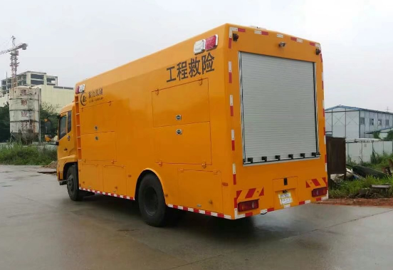 3200-4000立方搶險(xiǎn)車